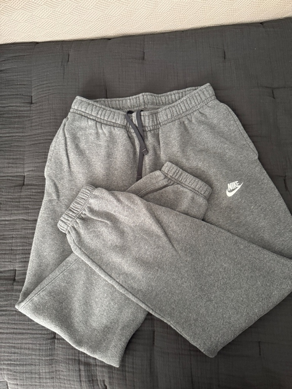 Nike youth small/medium 
Heather Gray Jogger Sweatpants with White Swoosh